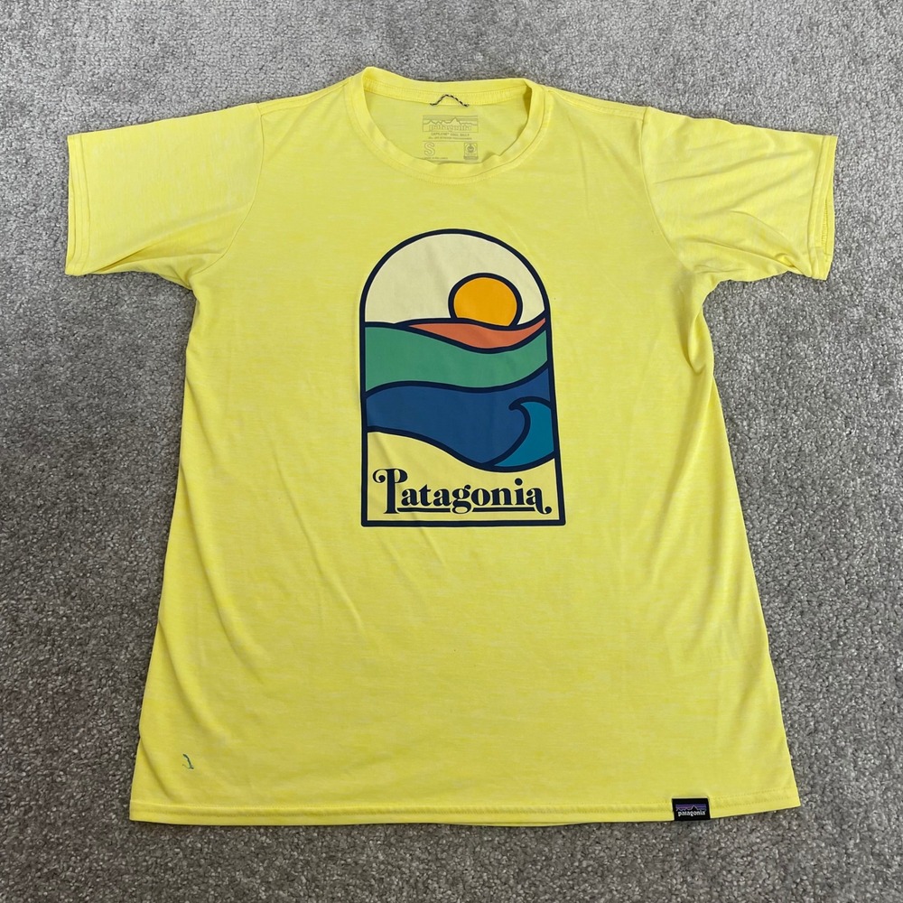 Patagonia Capilene Cool Daily Shirt Mens Small Sun Wave Graphic Short Sleeve